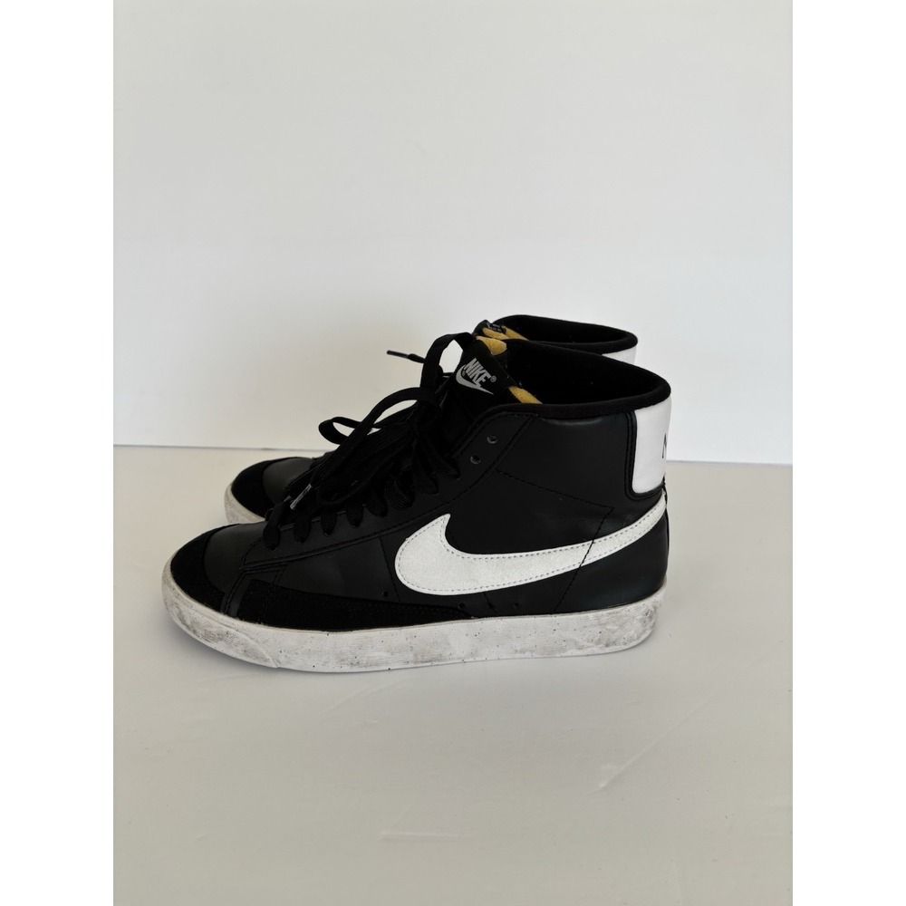Nike Womens Nike Blazer Mid 77 Next Nature Sneakers Black White Leather Size 8